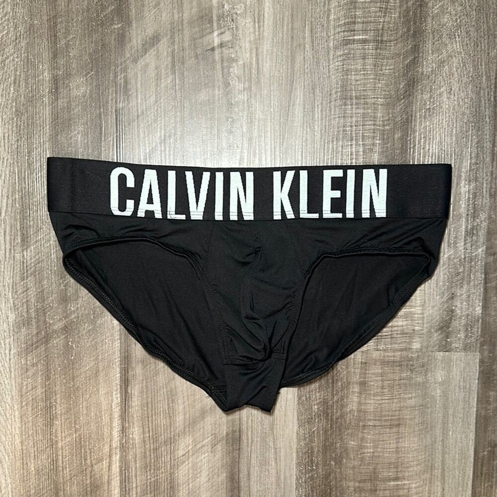 Calvin Klein Intense Power Microfiber Hip Brief - Medium